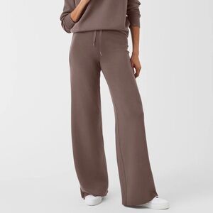 NWT $110 SPANX AirEssentials Wife Leg Pants -Sz M